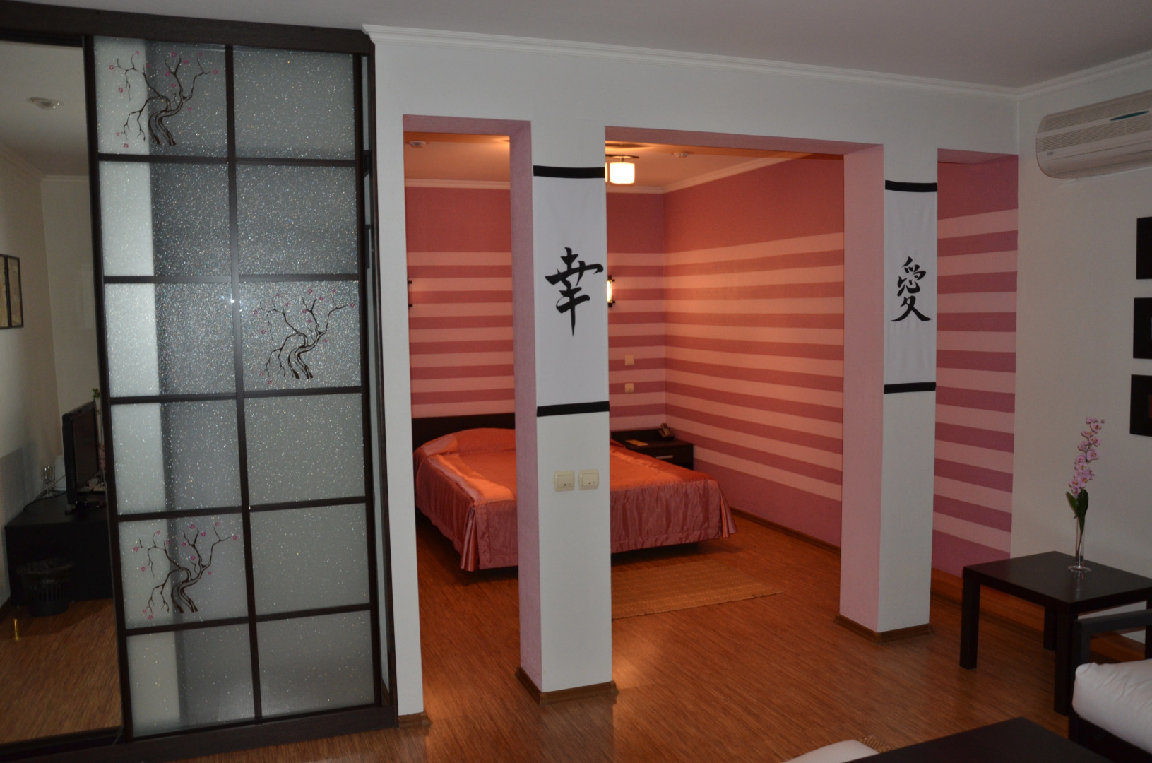 Отель Академия