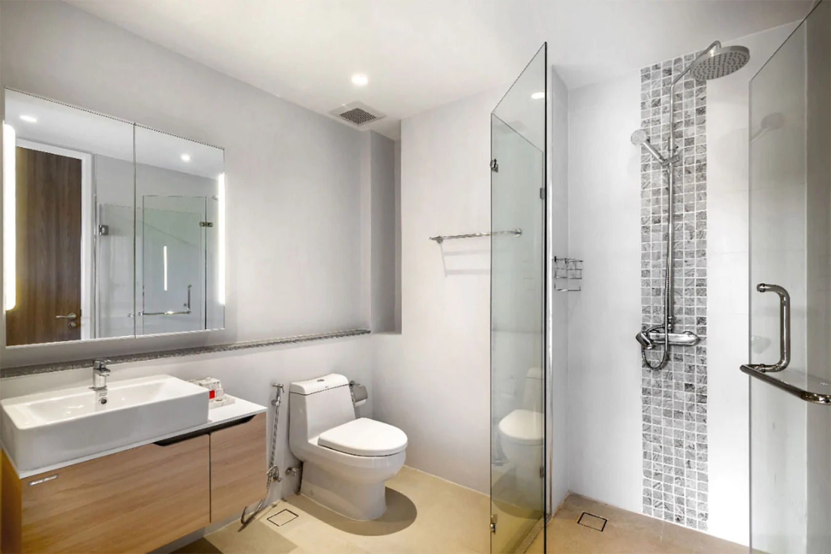 Апартаменты Diamond Condominium by Alexanders