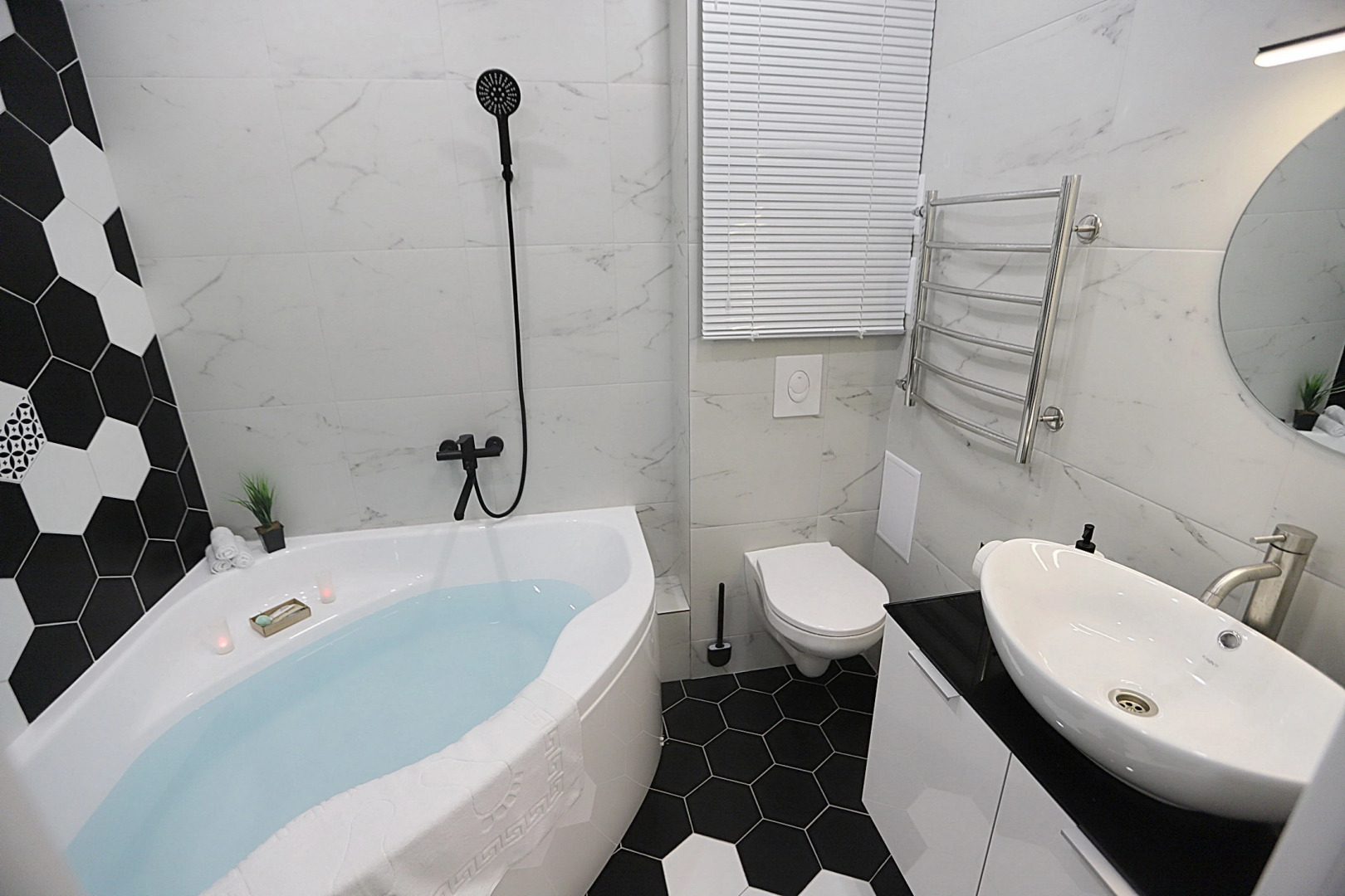 Апартаменты в самом центре с большой ванной