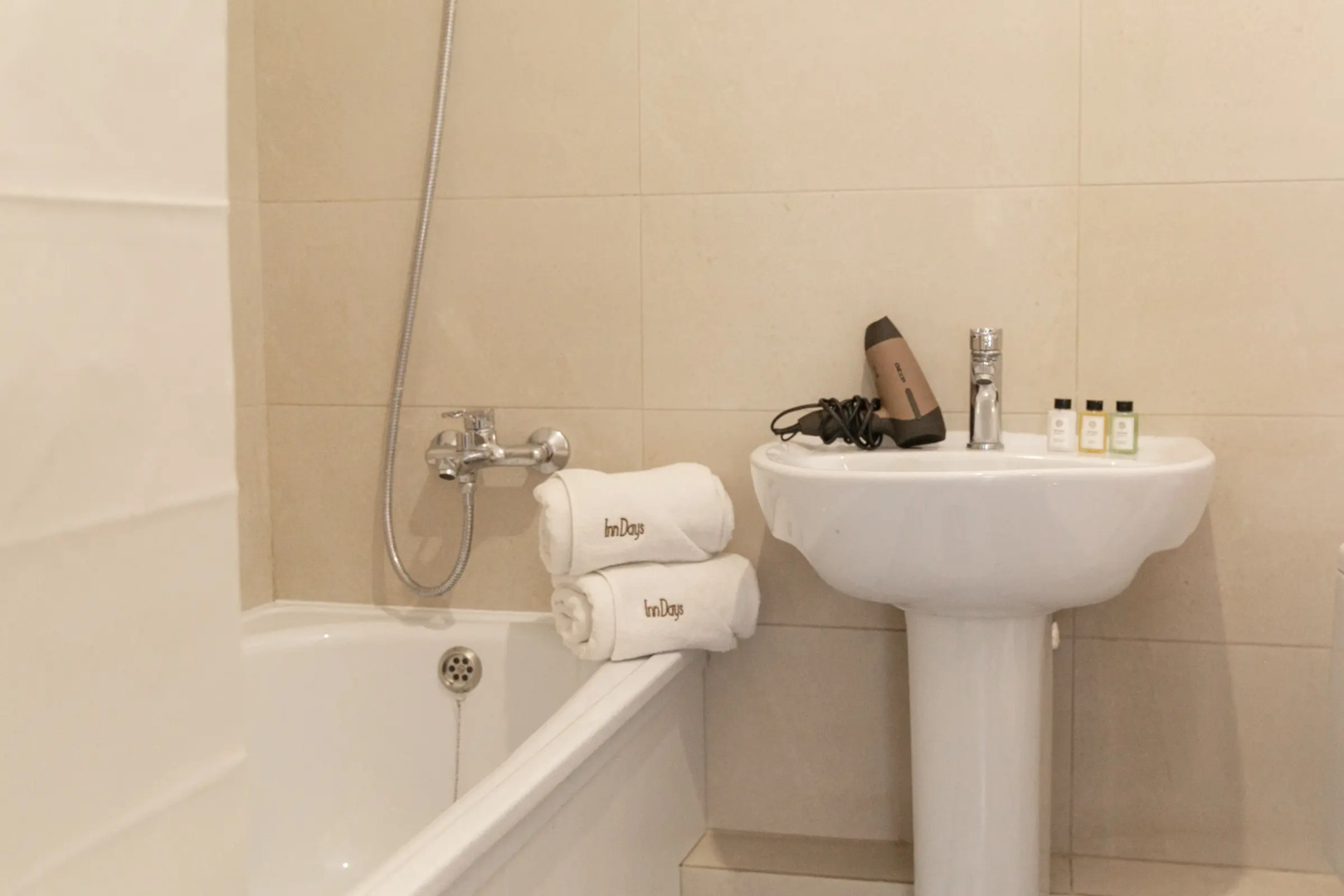 Апартаменты InnDays Уточкина 7/2