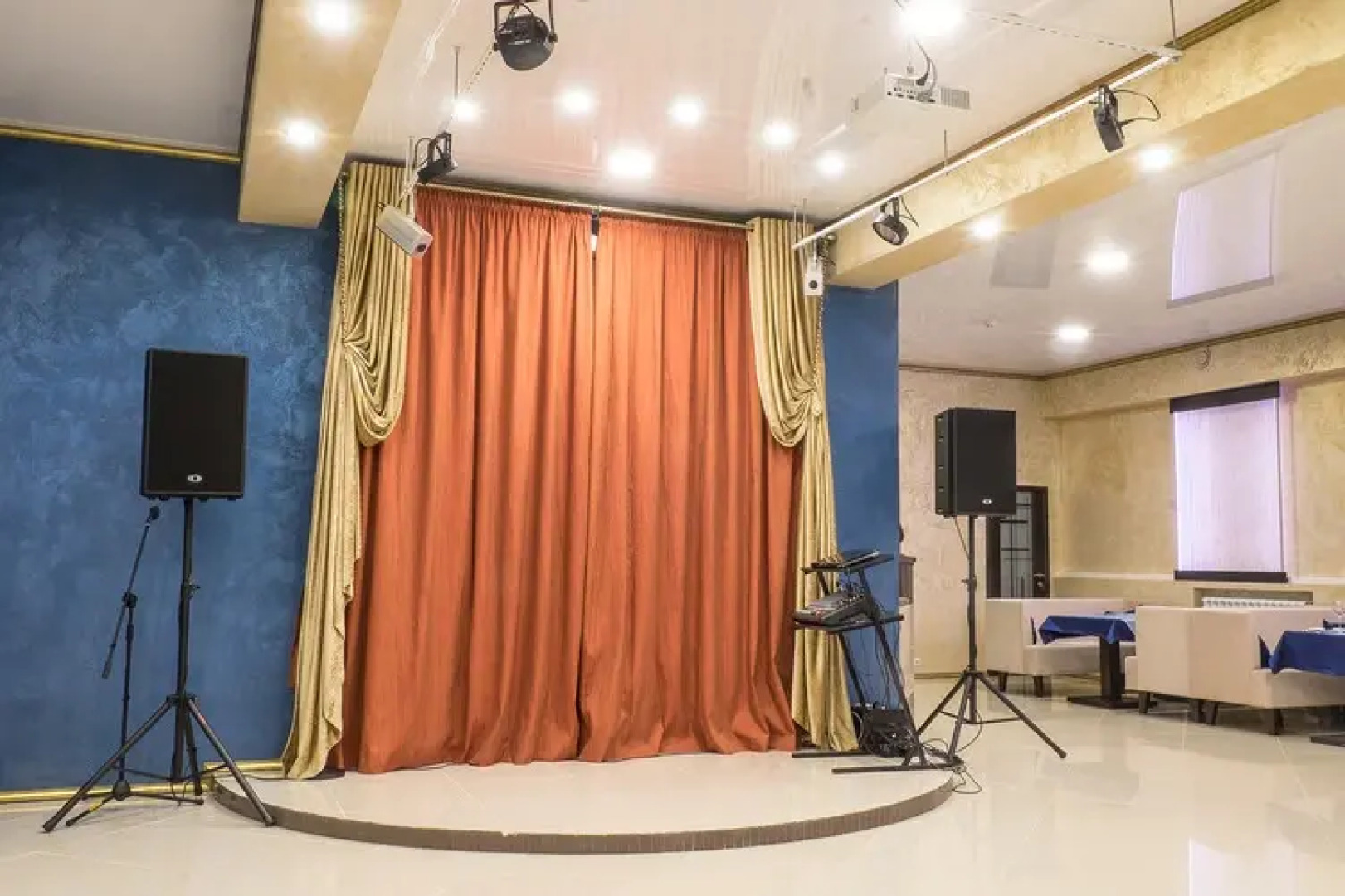 Отель Gold Shark