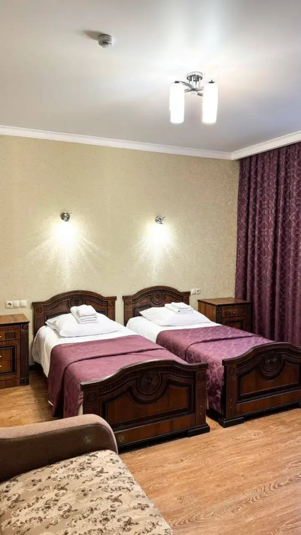 Отель Кавказ