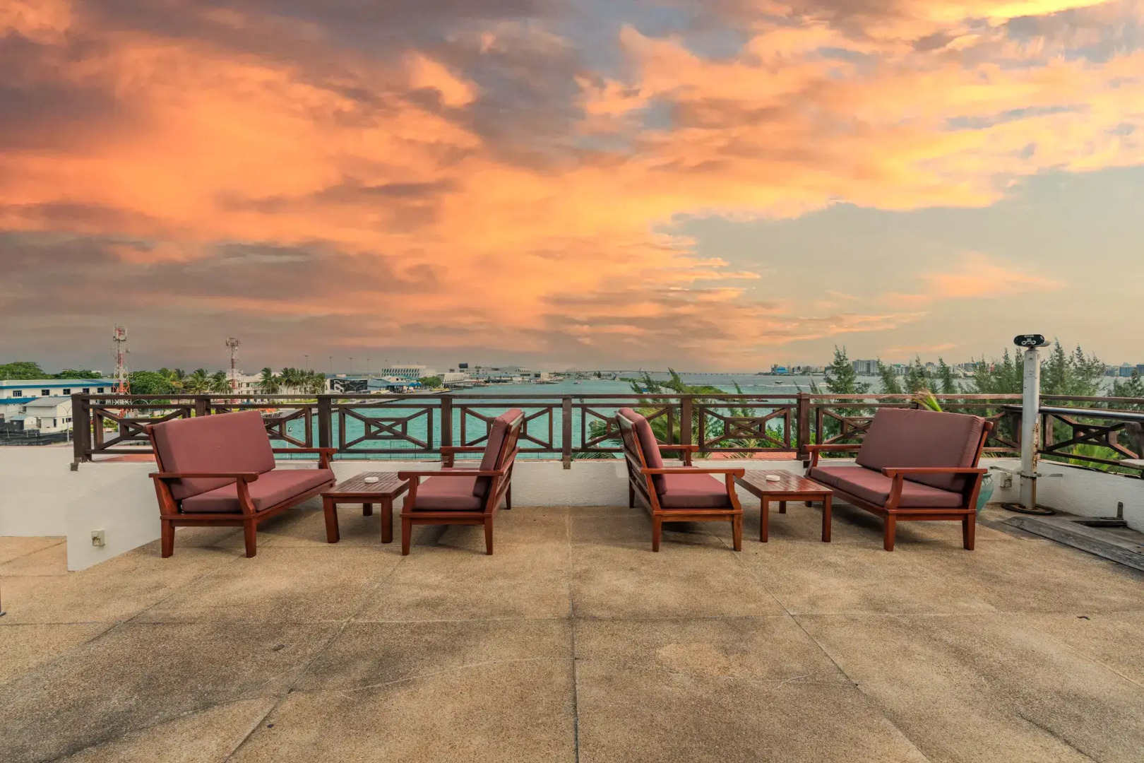 Отель Hulhule Island