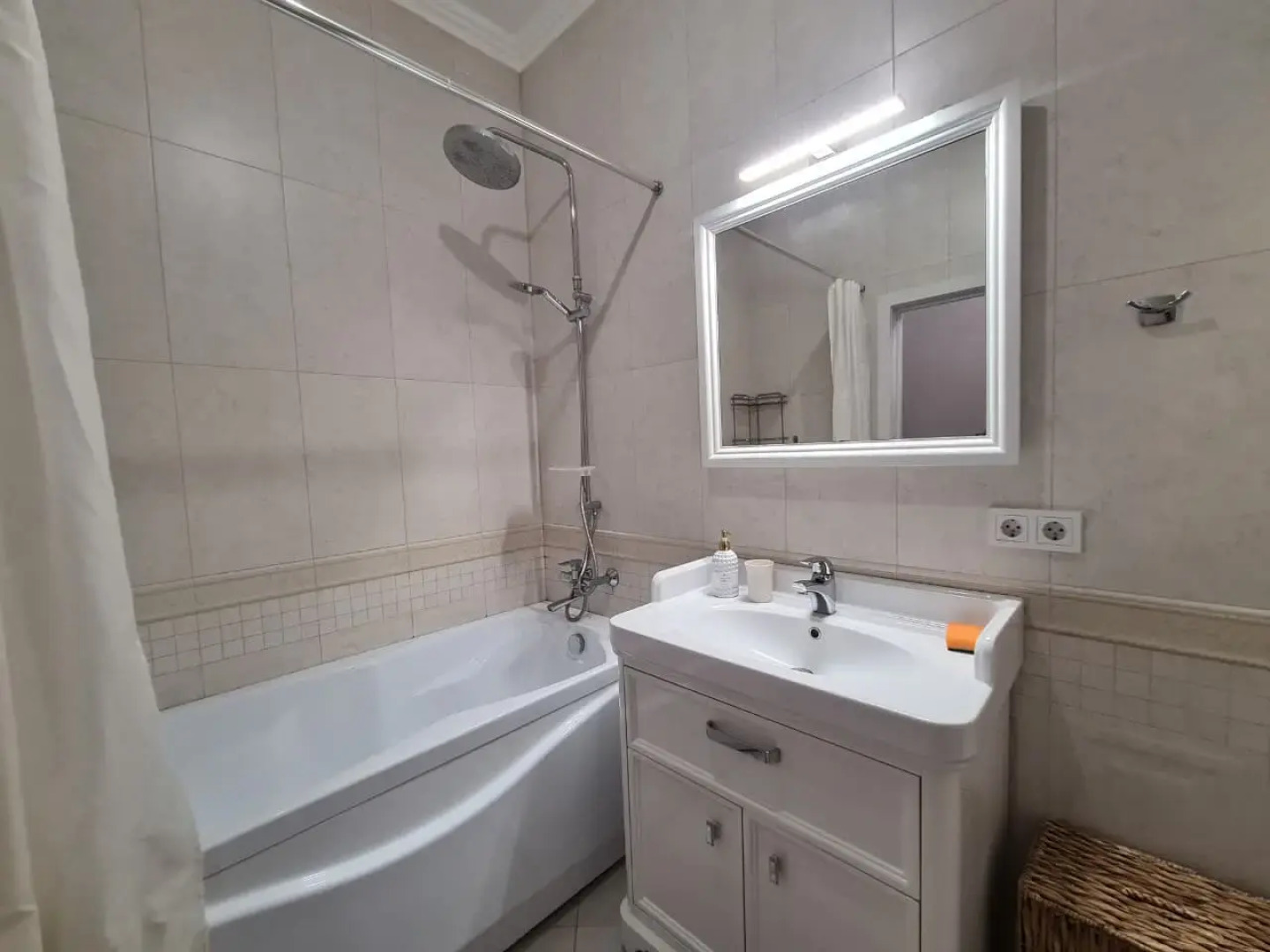 Апартаменты Кино в ЖК 5 звезд