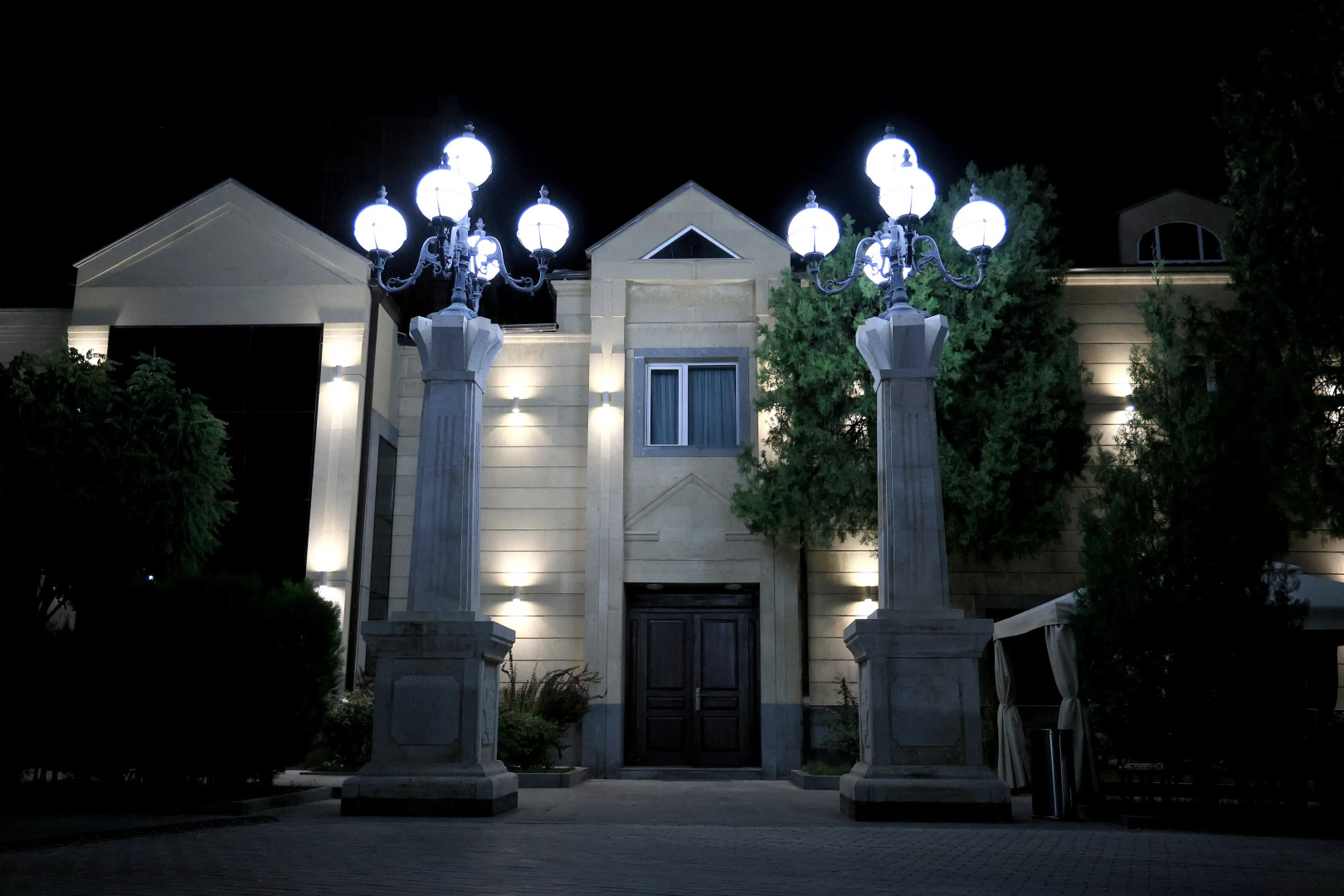 Отель Plaza Viktoria