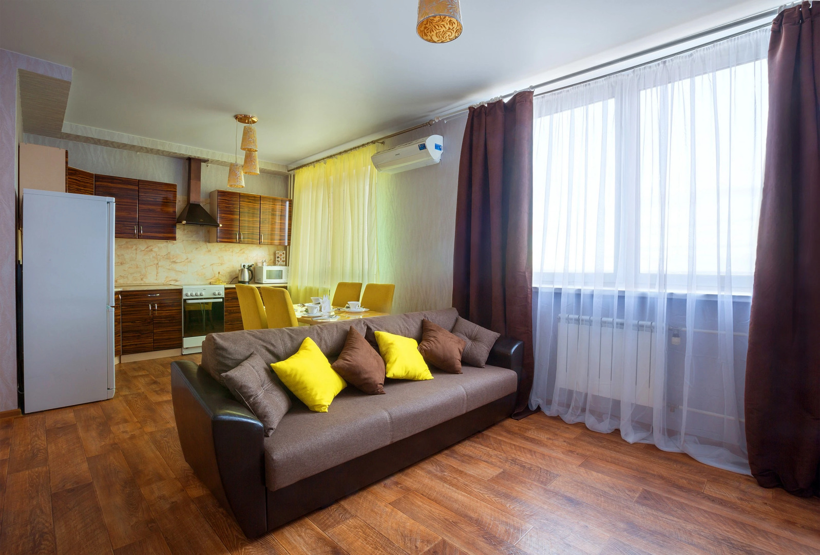 Апартаменты Hotel Home на Проспекте Ленина 112