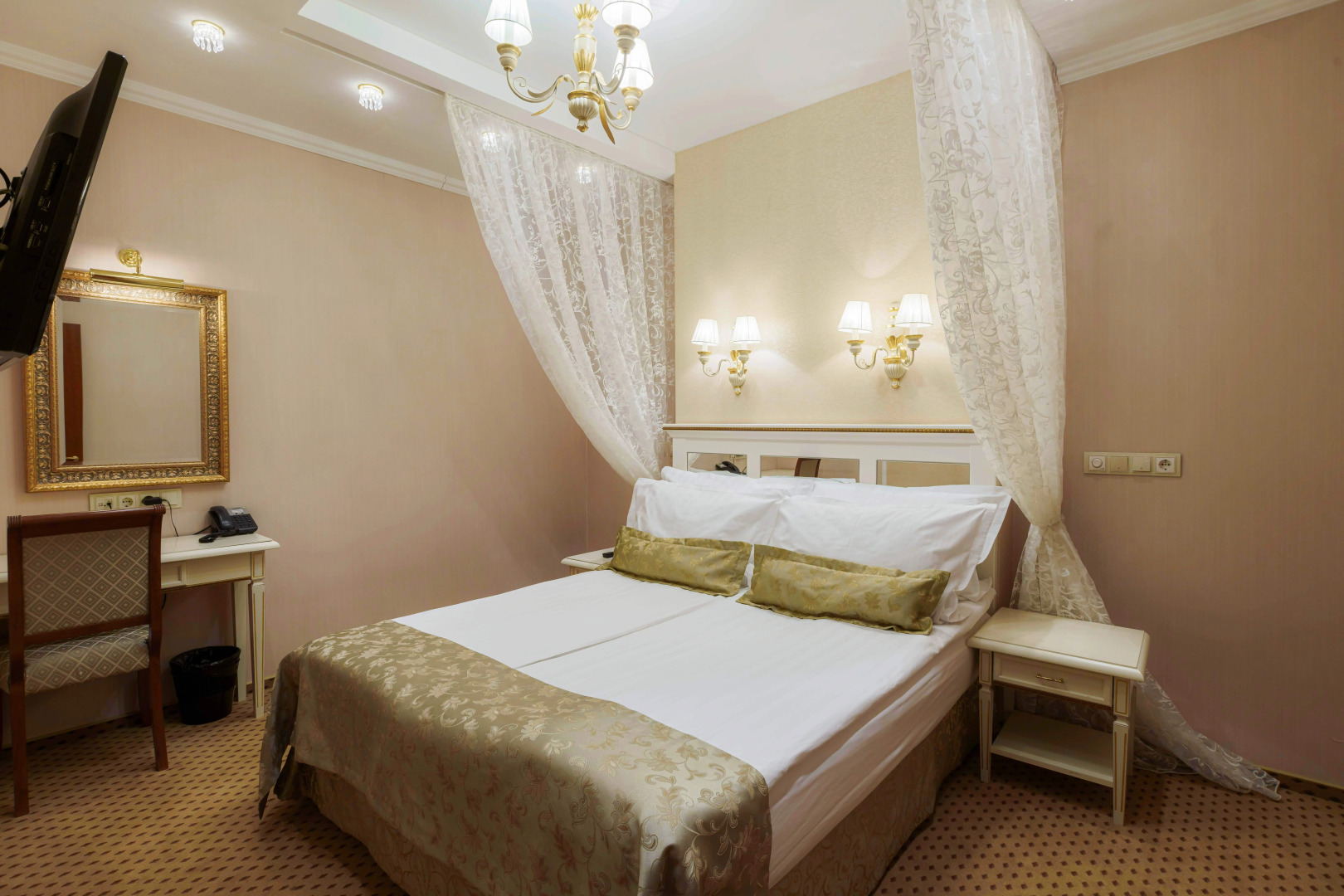 Отель Дегас