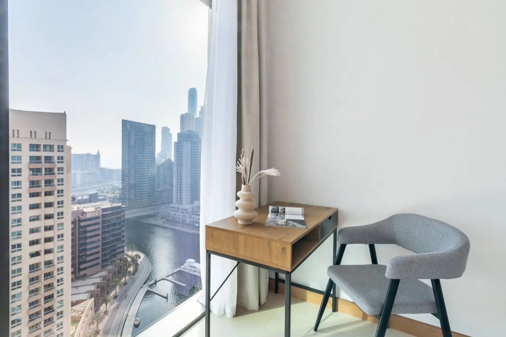 Апартаменты Welcome Home in Vida Residences