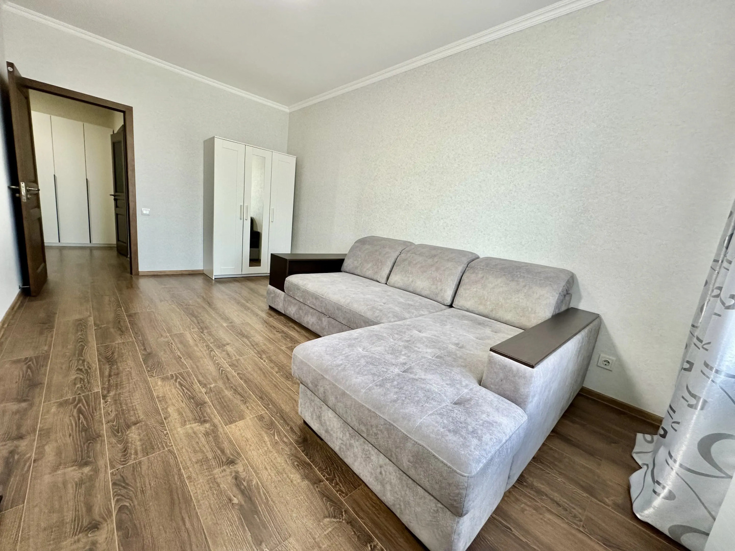 Квартира Самоцветы 3-комнатная