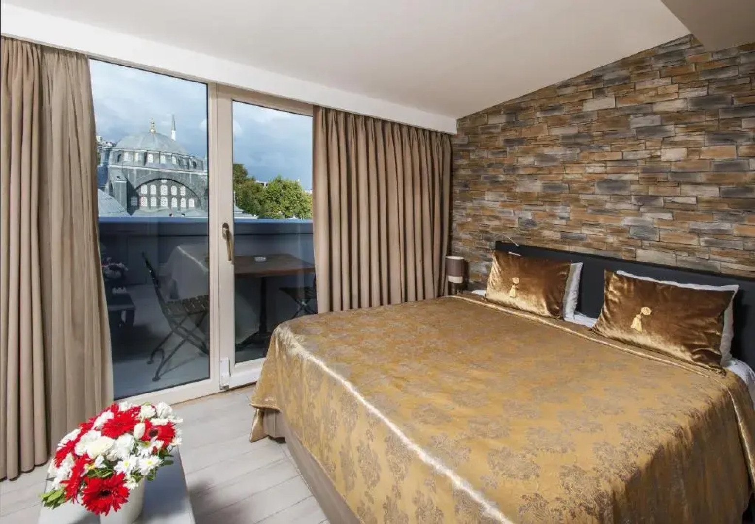 Отель Astek Port