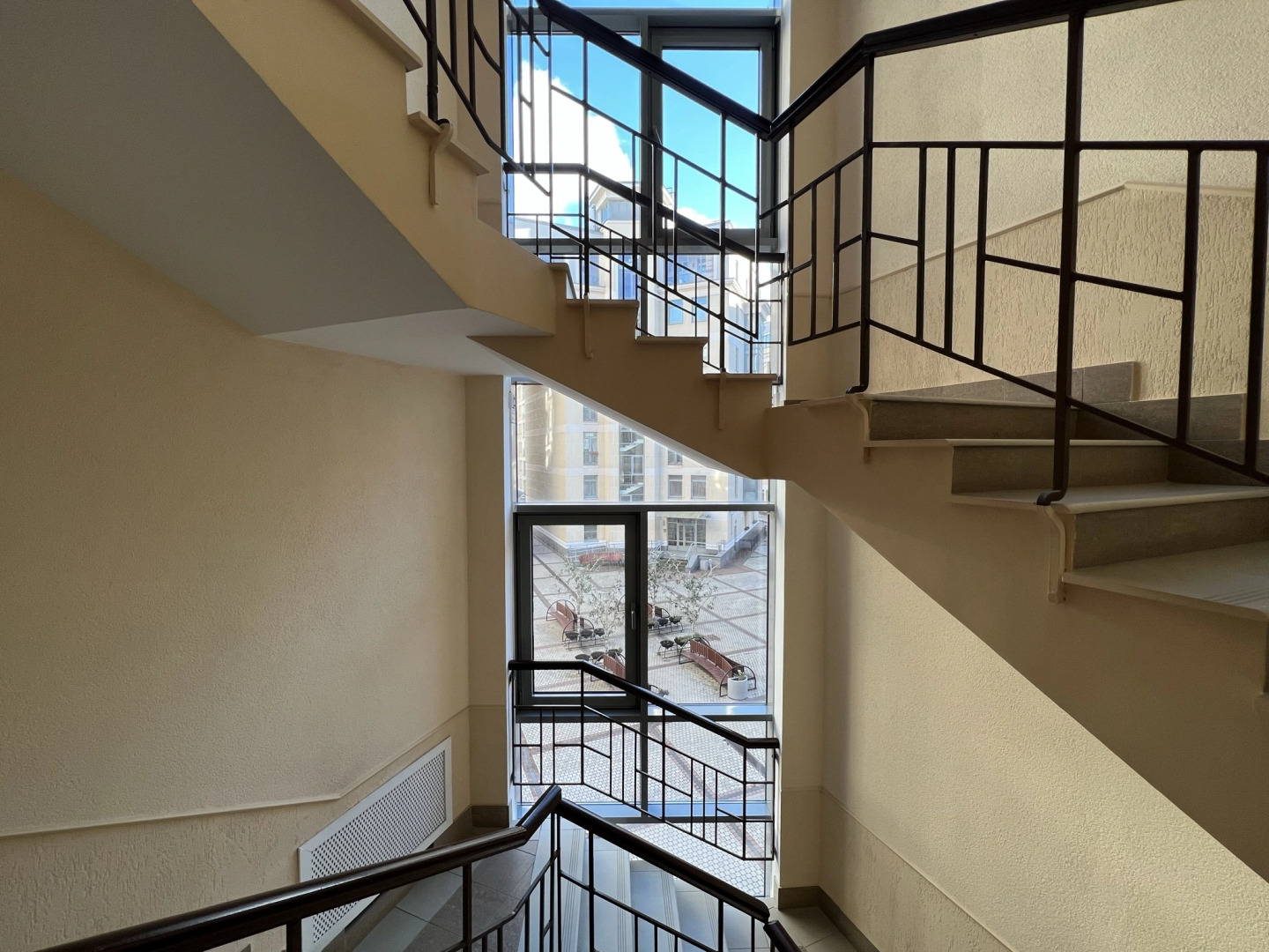 Апартаменты The Bridge Apartment