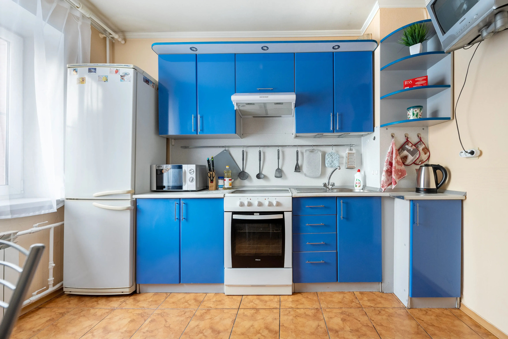 Апартаменты на Комендантском проспекте 11