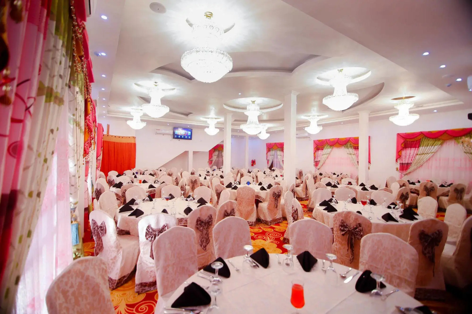 Отель White House