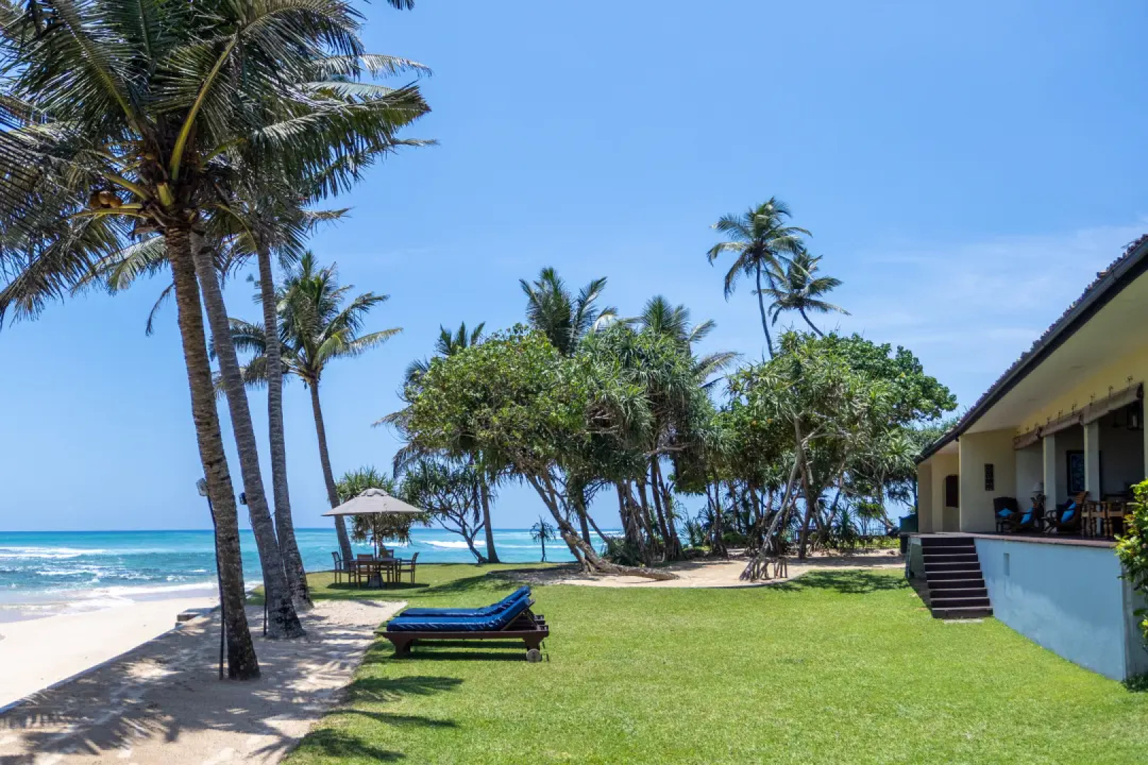 South Point Villa - 3 bedroom Beach Front Villa