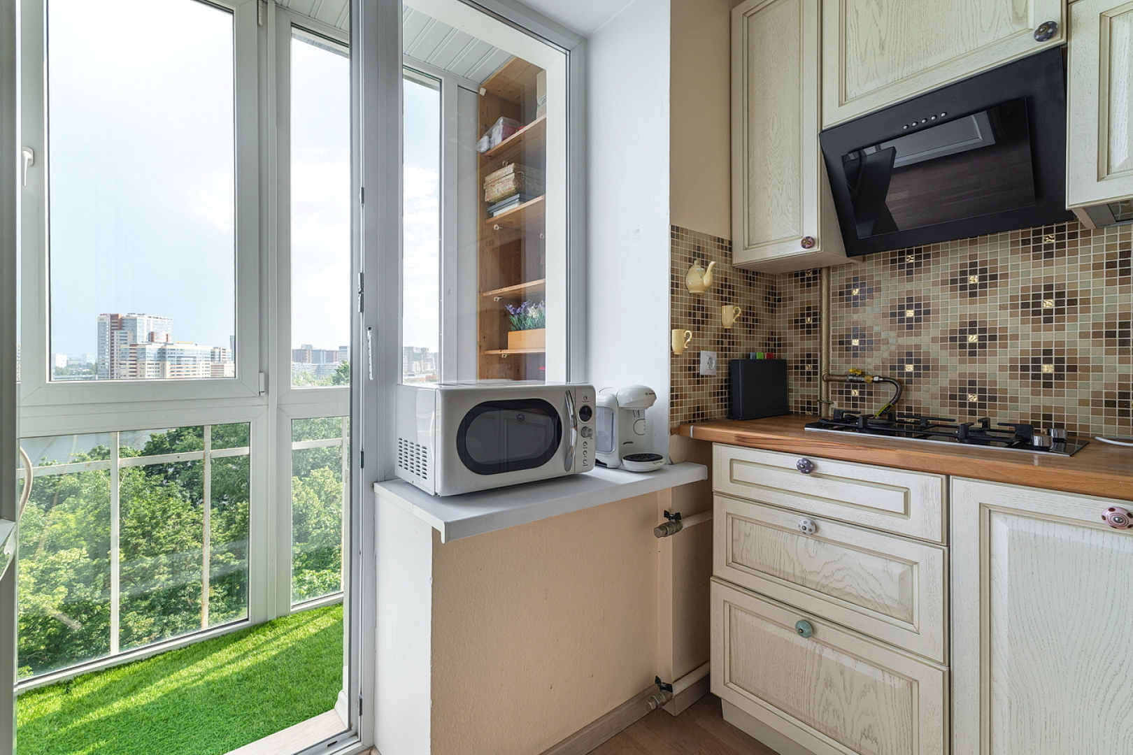 Апартаменты ДВА ГОРОДА - На набережной у Острова мечты и Технопарка