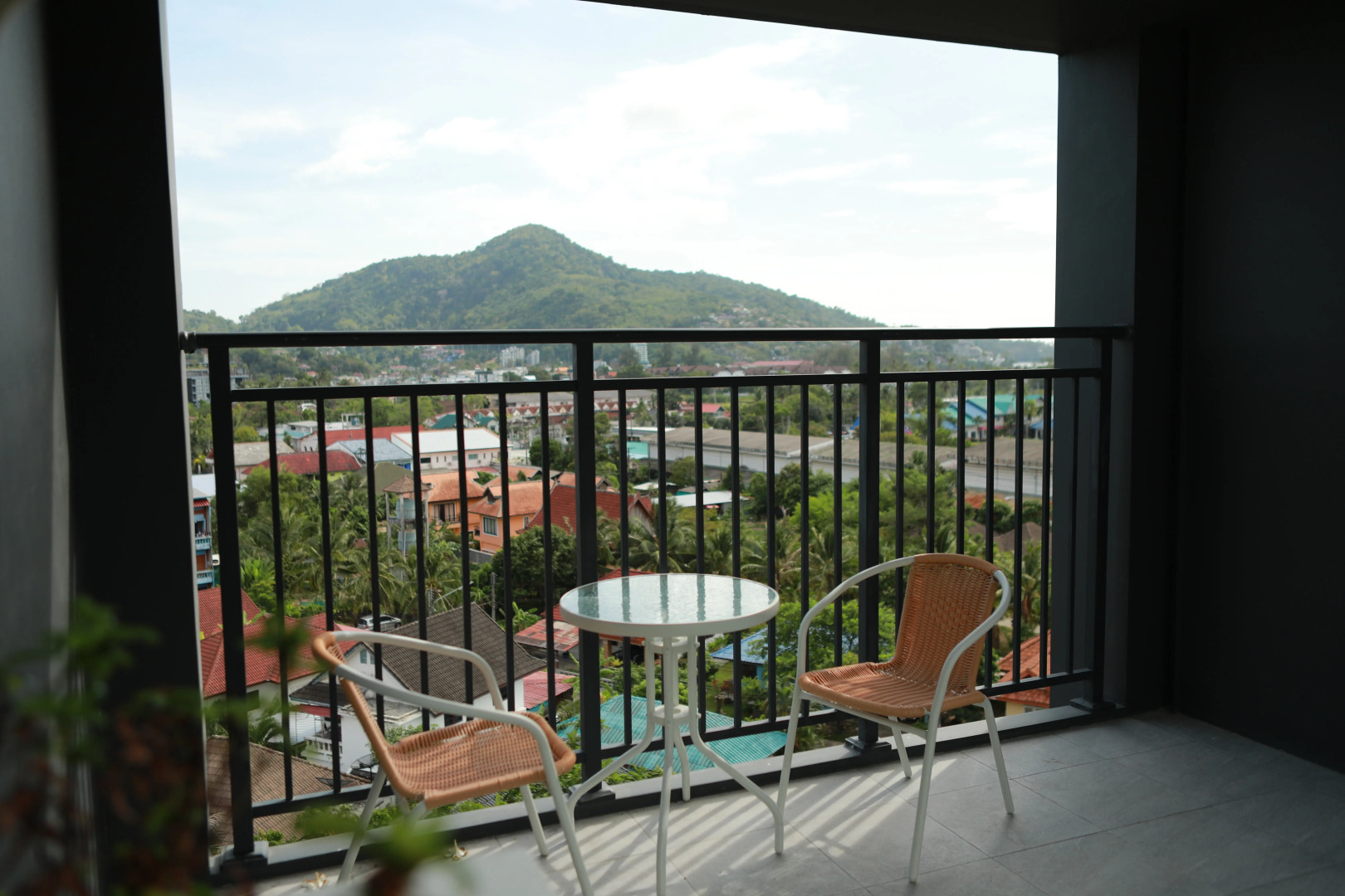 Квартира Просторная однушка у моря с бассейном и WiFi 500 мбит/с