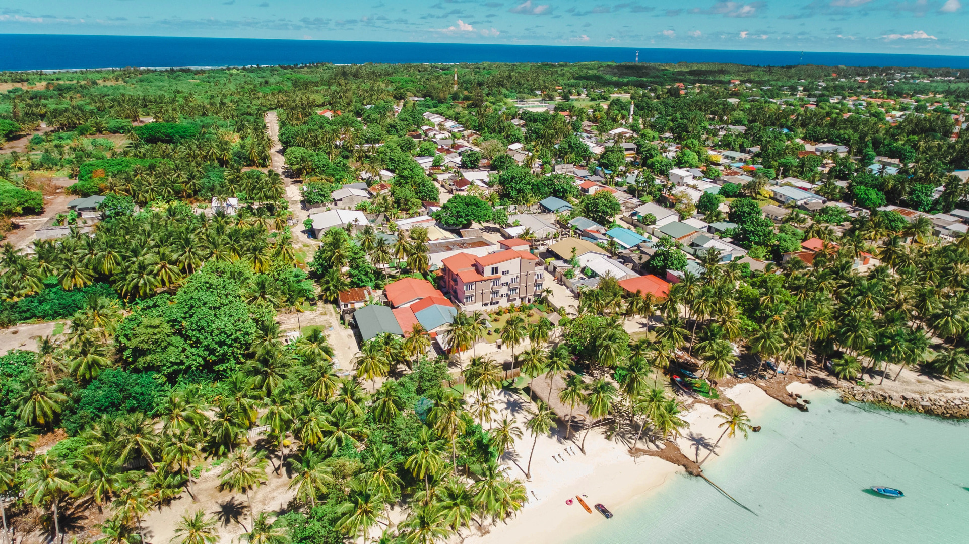 Отель Reveries Maldives