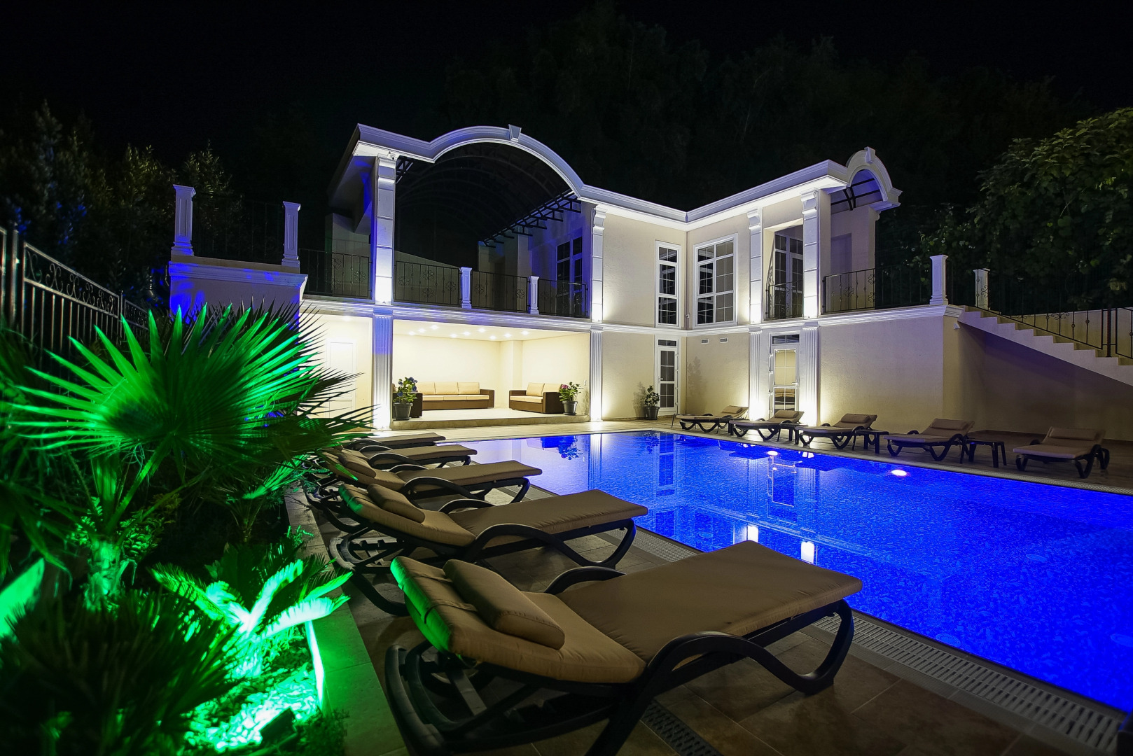 Гостевой дом The White Residence