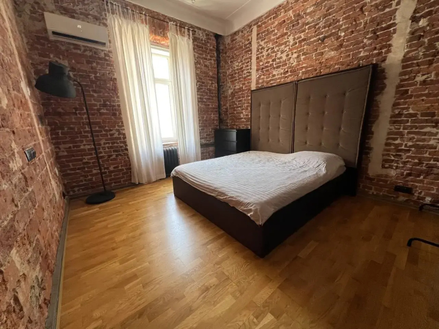 Апартаменты 3-х комнатные апартаменты в стиле лофт в самом центре