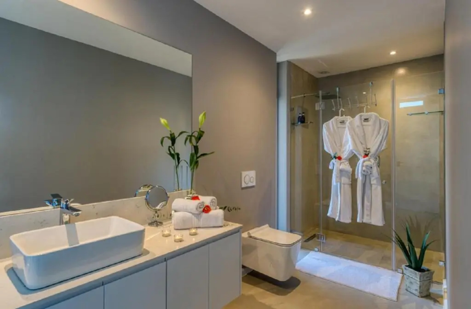 Отель Crown on the heads