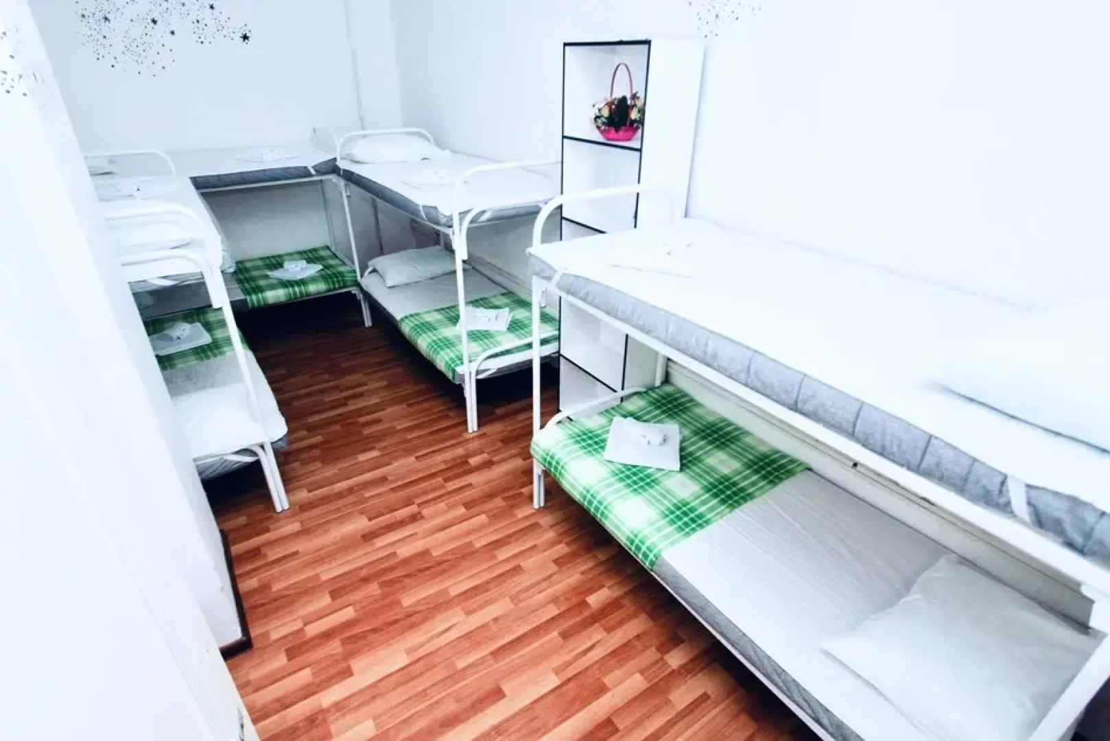 Хостел Гости