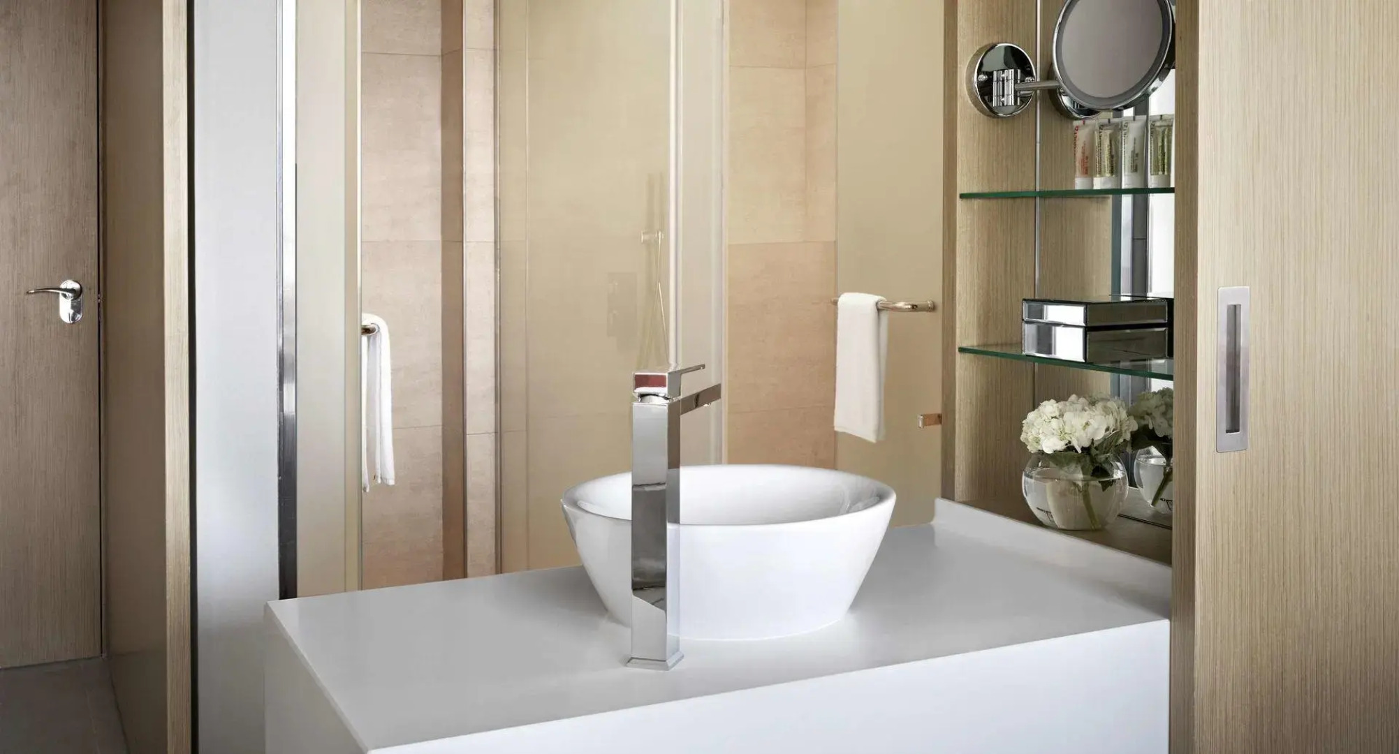 Отель Dubai Avani Ibn Battuta Hotel