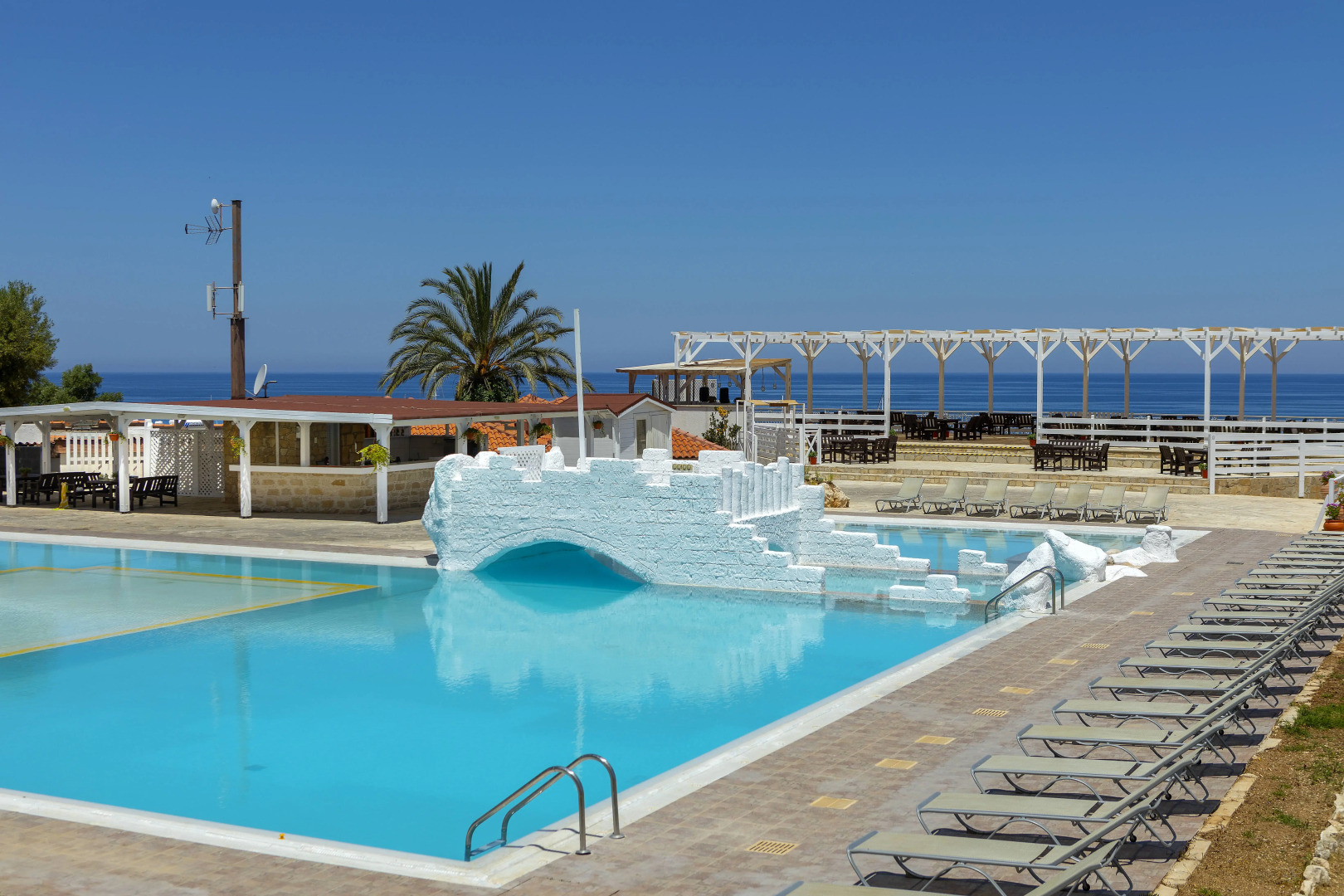 Отель Latchi Family Resort