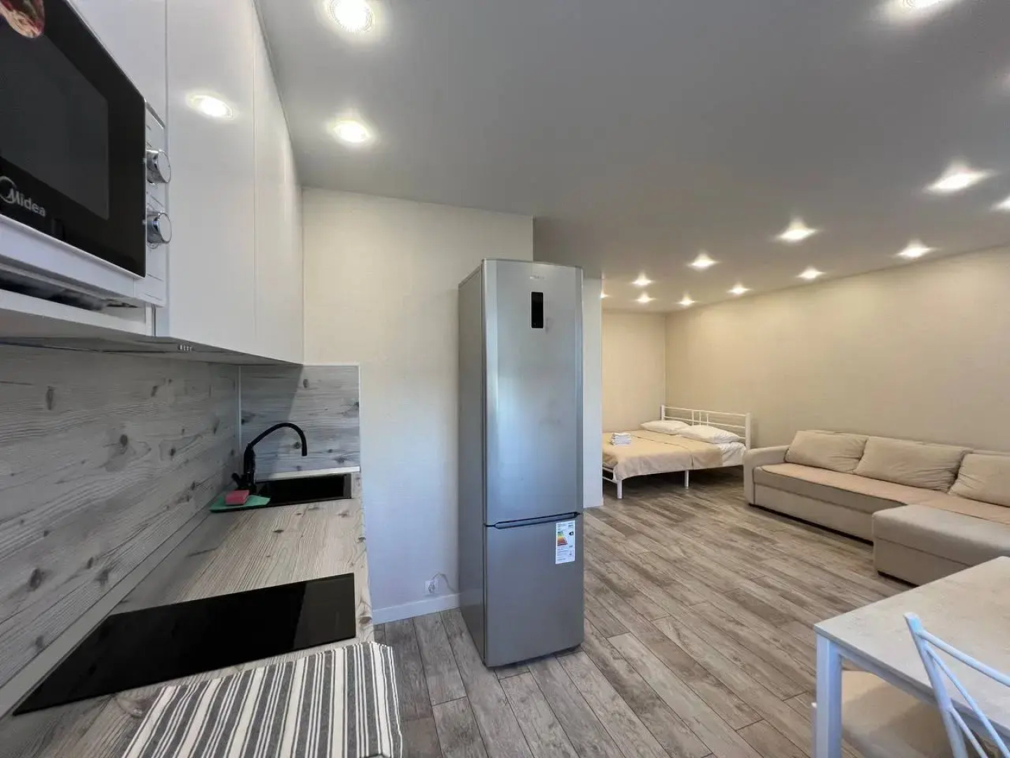 Апартаменты на Новороссийской 10