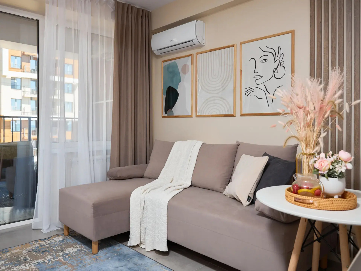 Квартира с боковым видом на море и горы в ЖК Каравелла Португалии