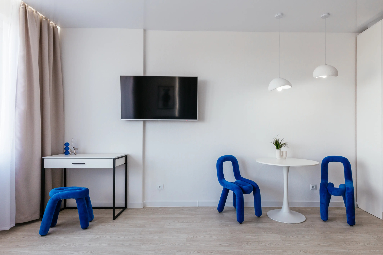 Апартаменты Room Tour в Жr Корней Кристалл Мать и Дитя
