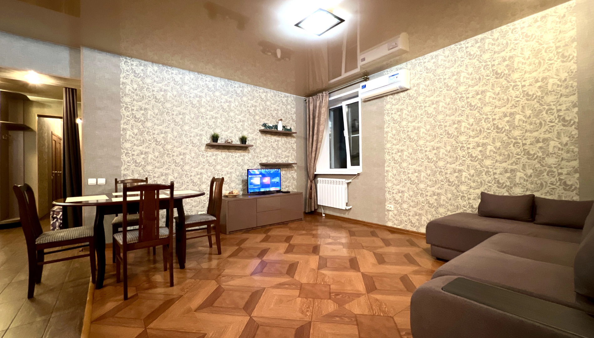 Квартира 3-комнатная Видовая Yarapartments на Набережной