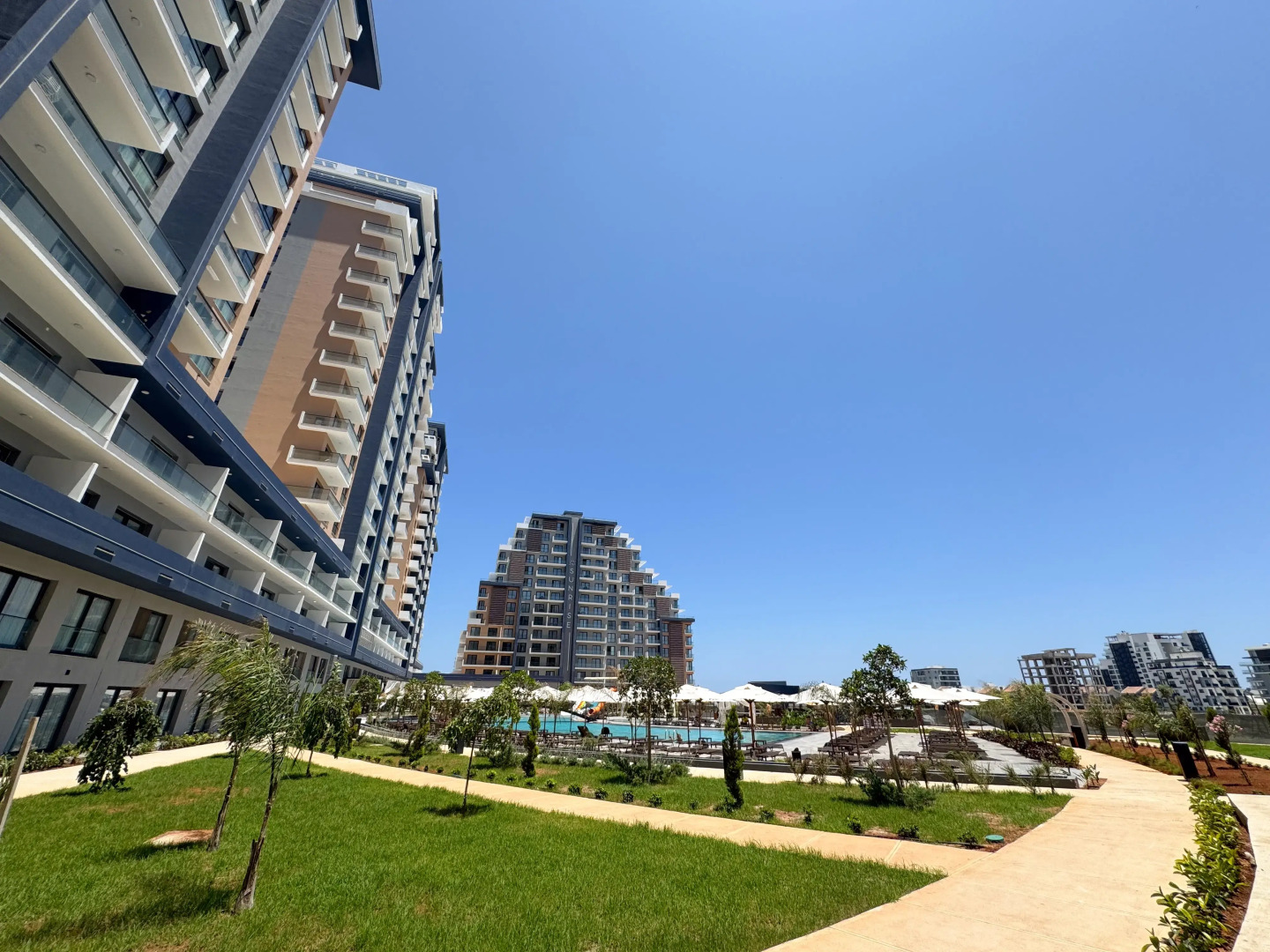 Riverside Life Residence