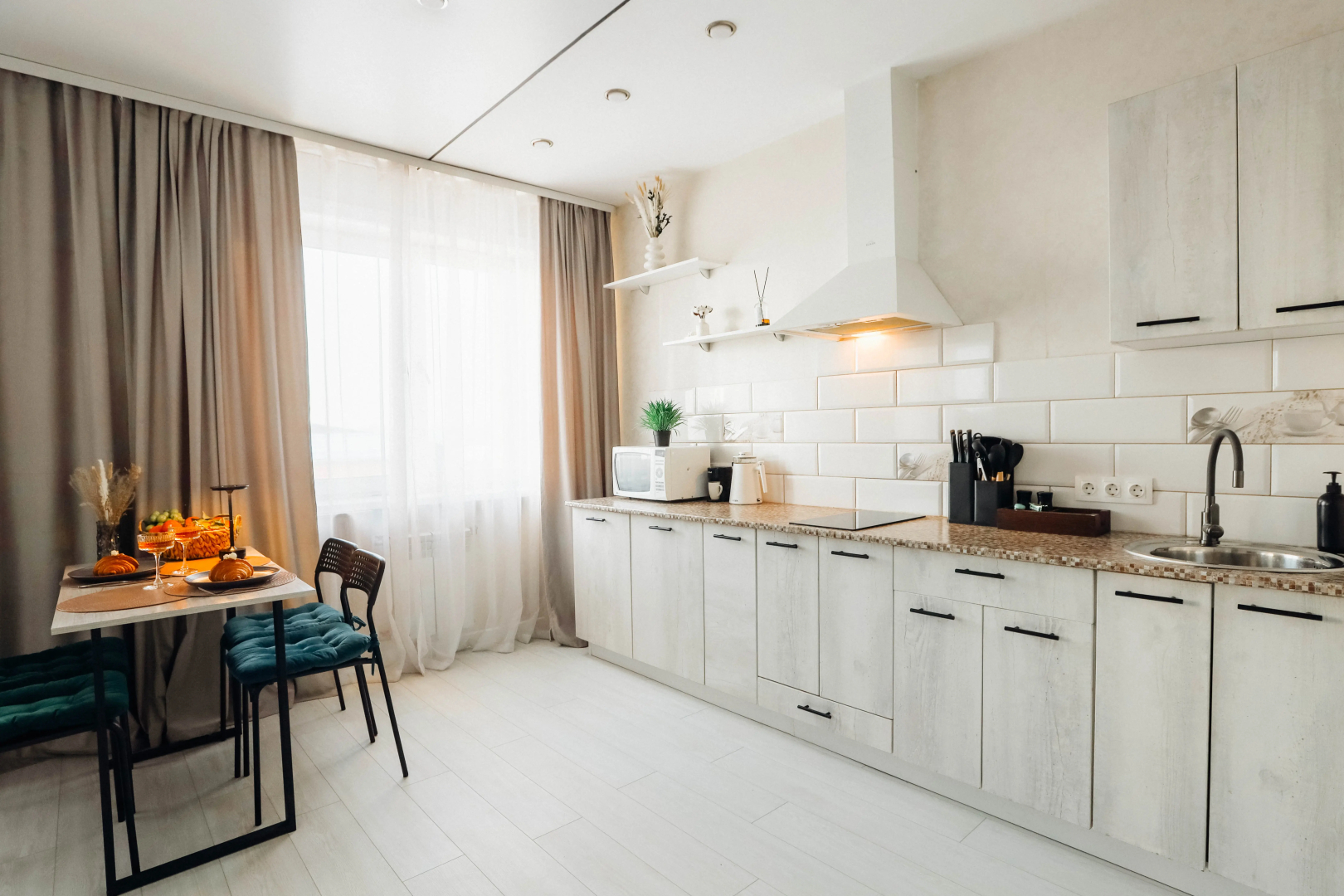 Апартаменты Изумруд Возле Аэропорта Заселение 24/7