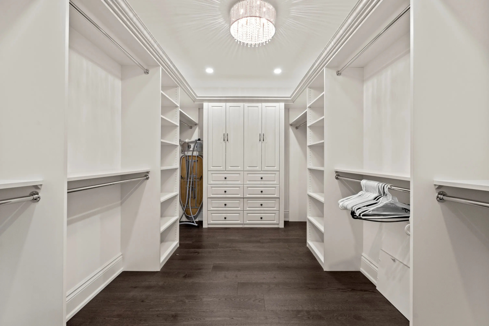 Частный дом Globalstay Luxury 4-Bedroom near Wonderland near Wonderland with Free Parking