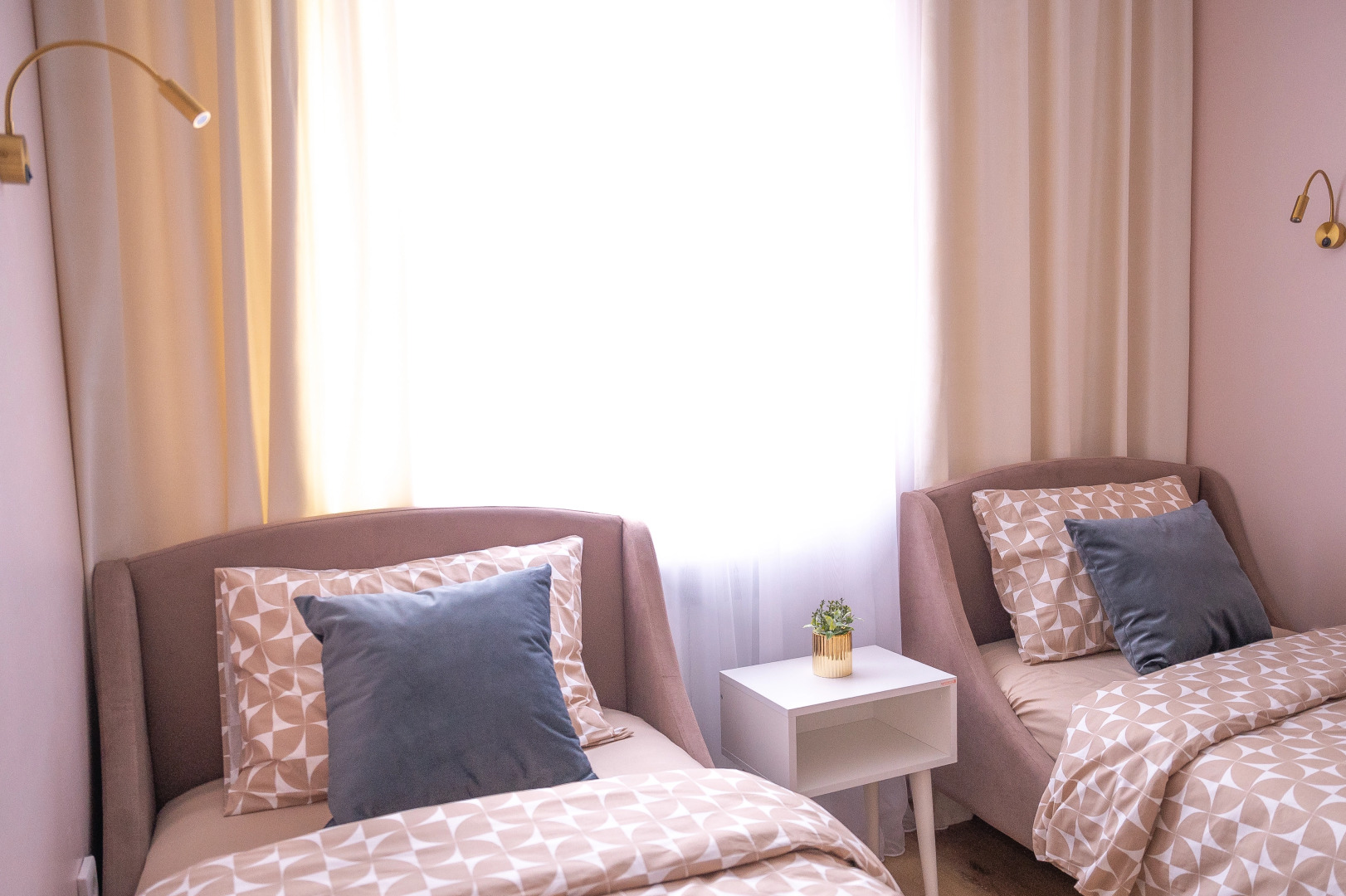 Апартаменты Новая Дизайнерская Квартира в Центре Костромы с 2 Спальнями