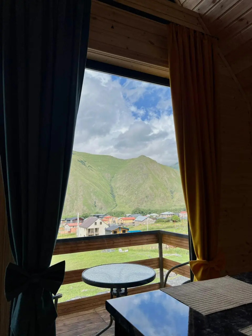 Шале Kazbegi Inn Cottages