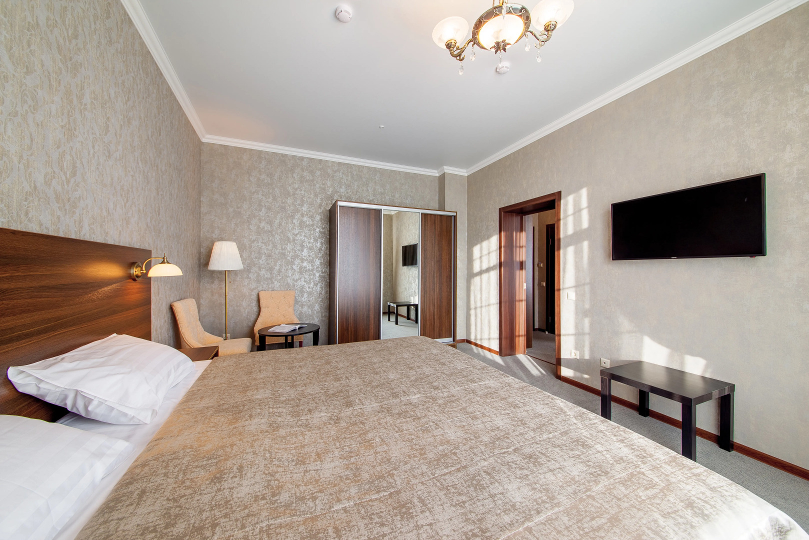 Меблированные комнаты D Hotel