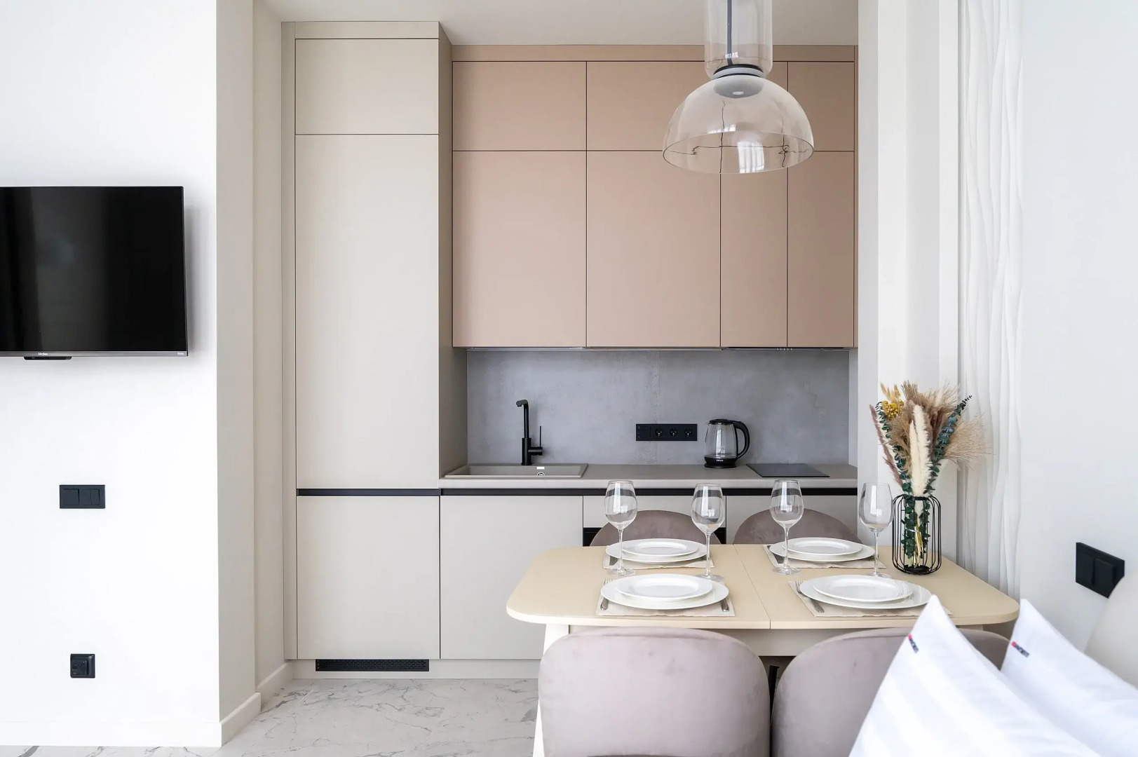 Апартаменты Red Apartments Арт Лайт Сити Микеланджело