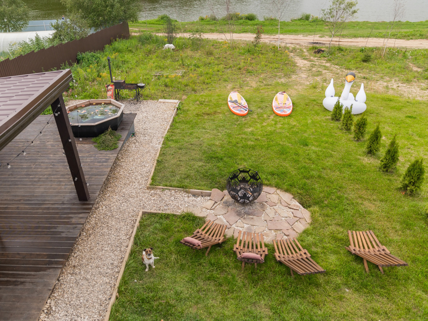 Частный дом с чаном и баней на берегу озера