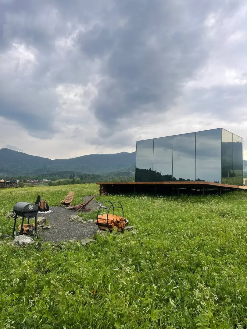 Гостевой дом Зеркальный дом в горах