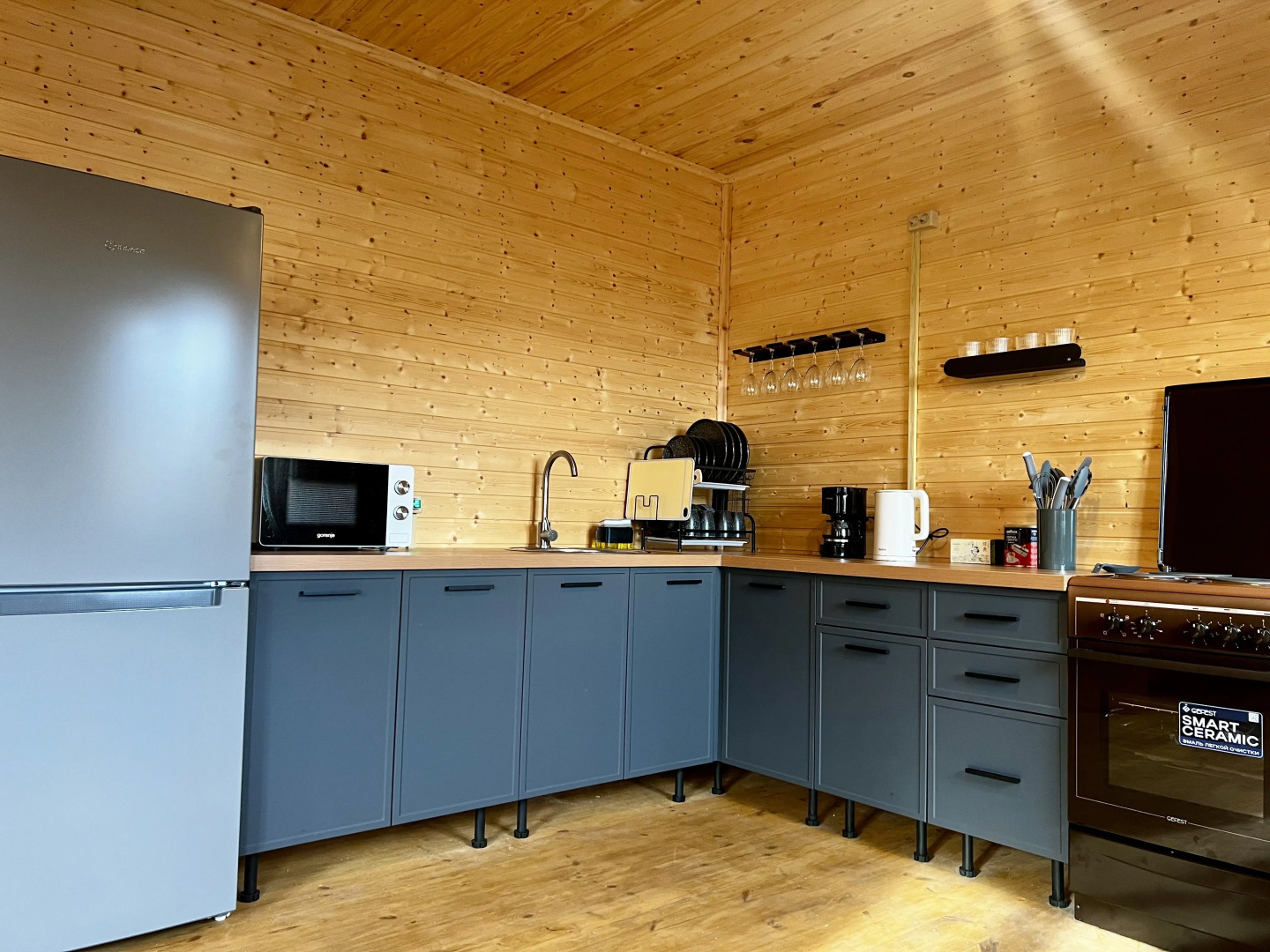 Шале Tanhum House