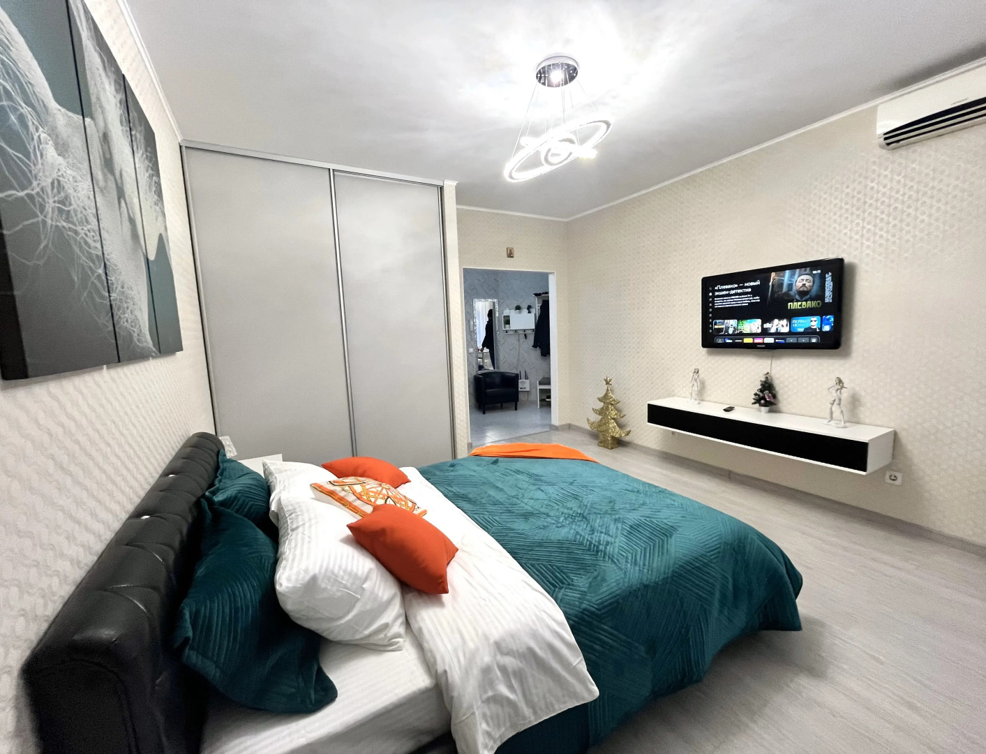 Квартира Светлая евродвушка комфорт-класса в центре Краснодара, ЖК Аврора, панорамный вид с 16 этажа