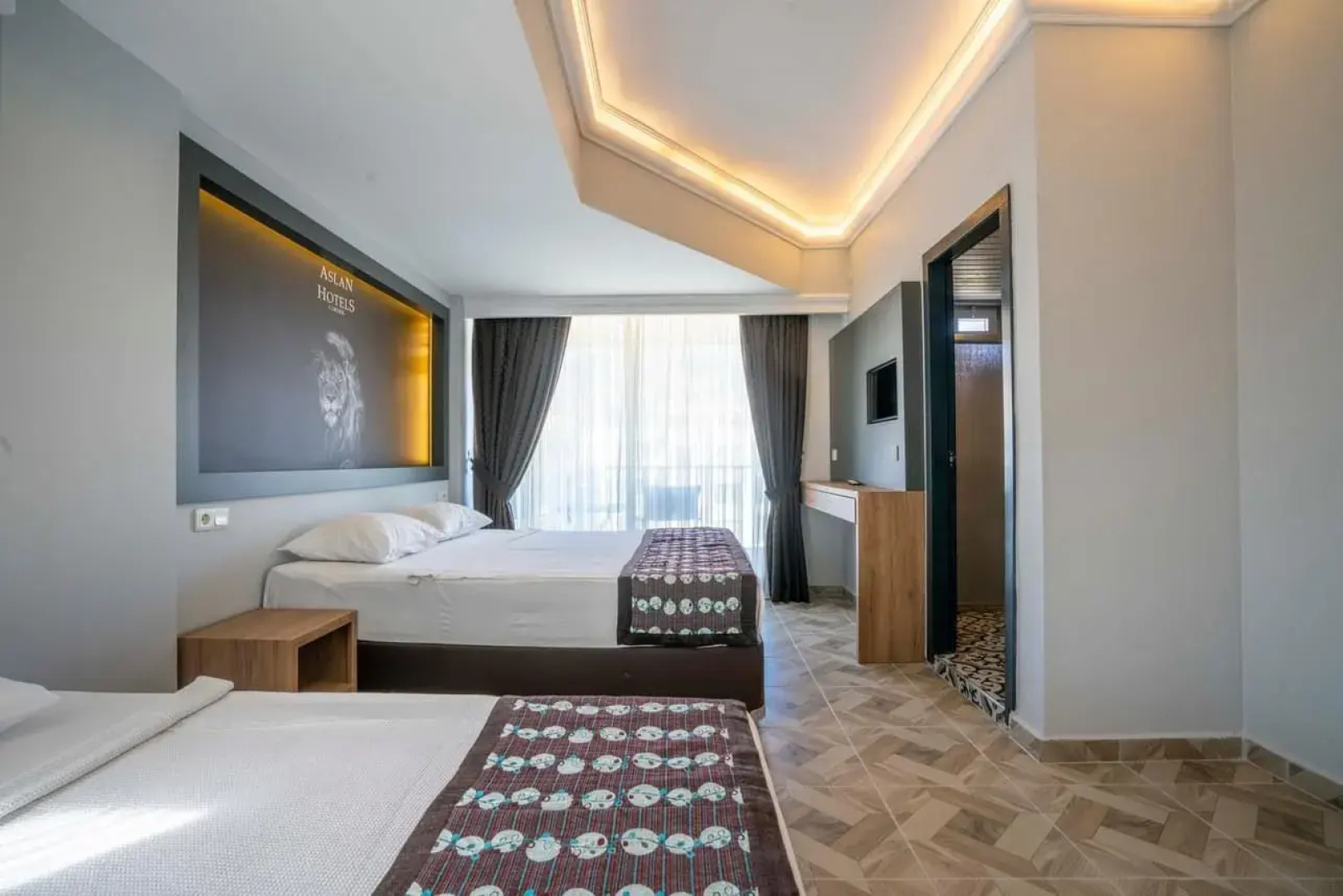 Aslan Corner Hotel