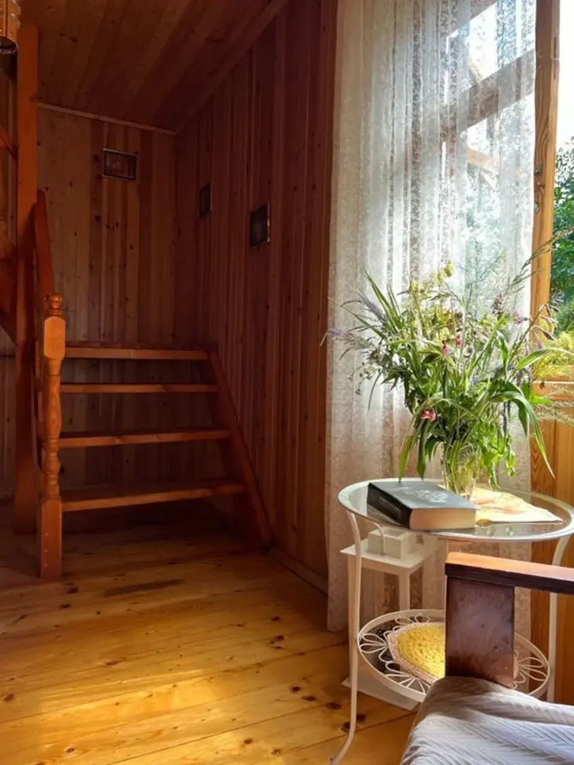 Частный дом четырехкомнатная дача, 95 м²