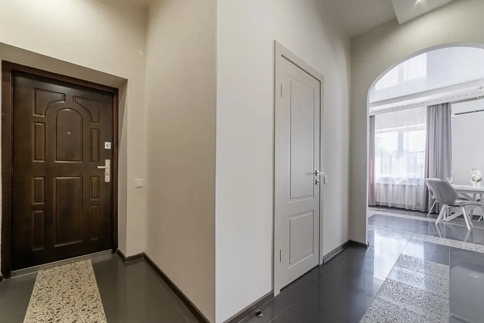 Апартаменты на улице Коммуны 2