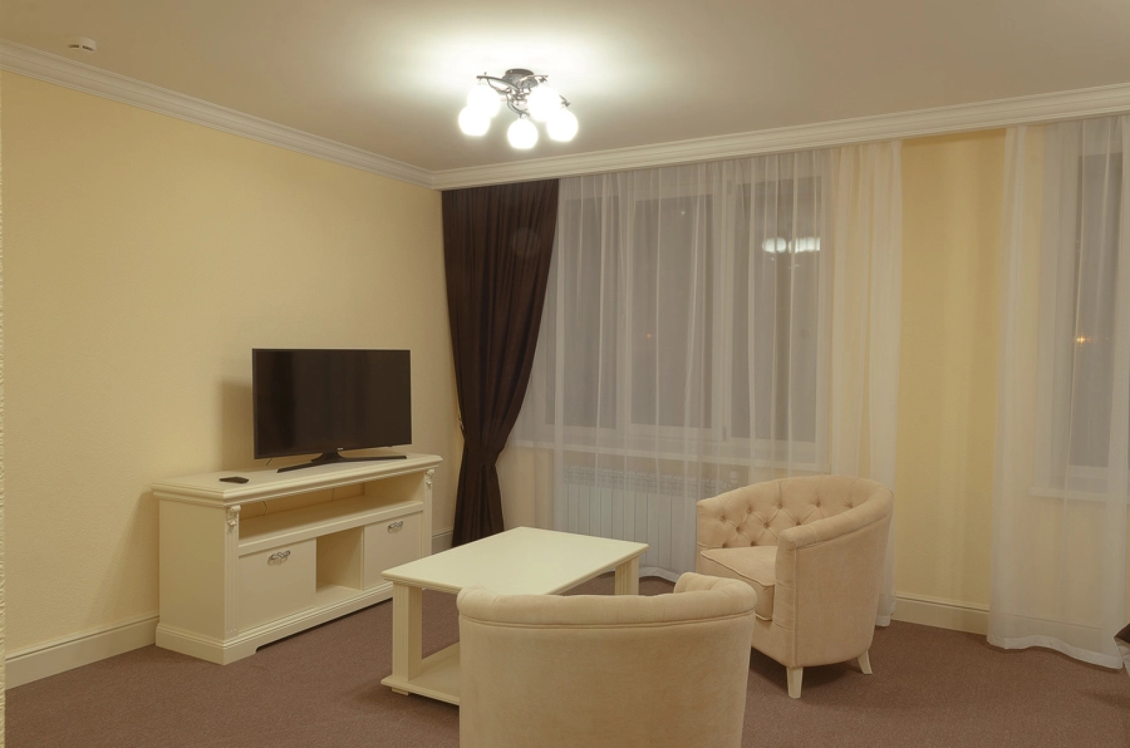 Отель Салют