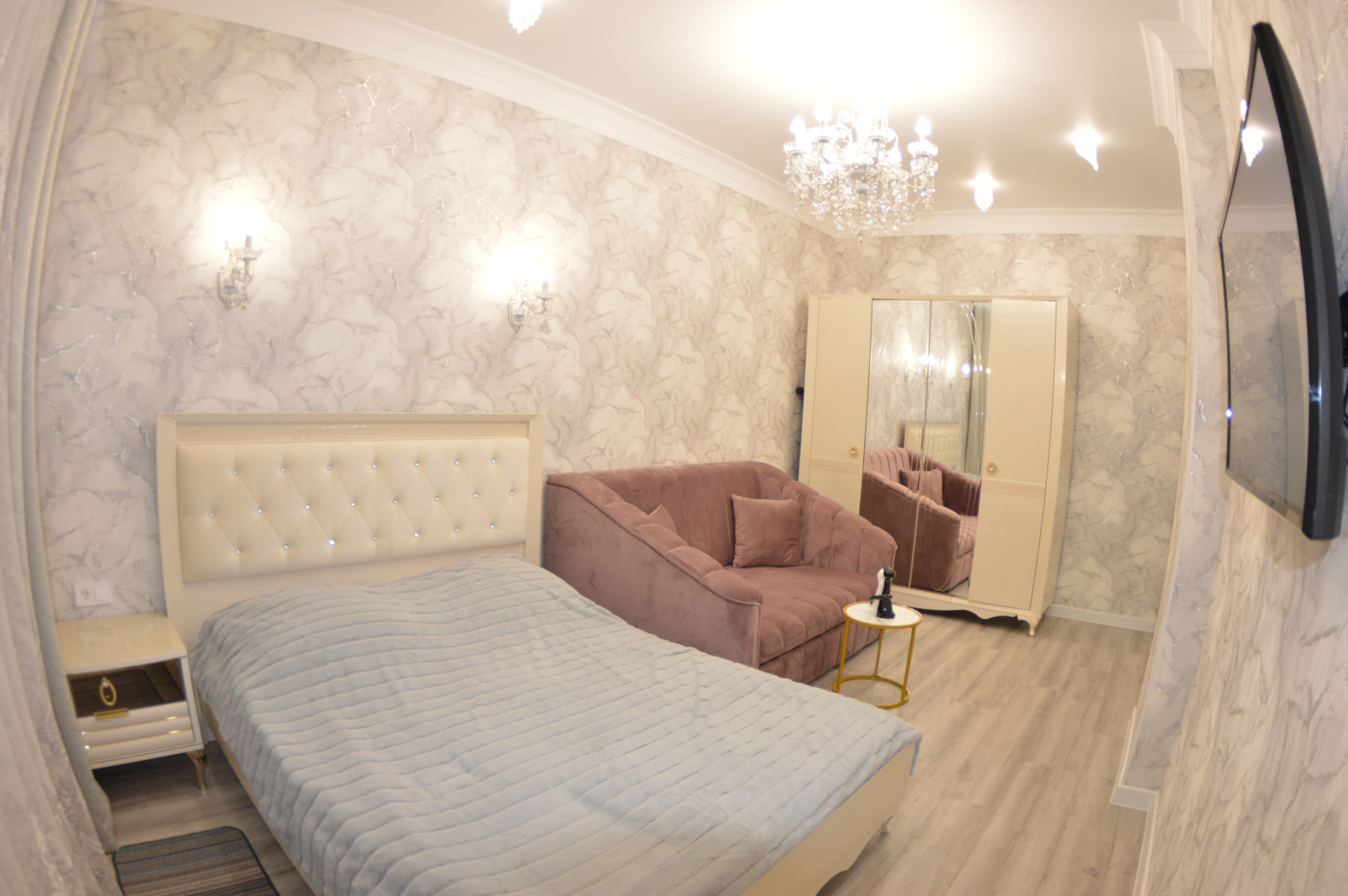 Апартаменты Евротрешка на Крайнова 3