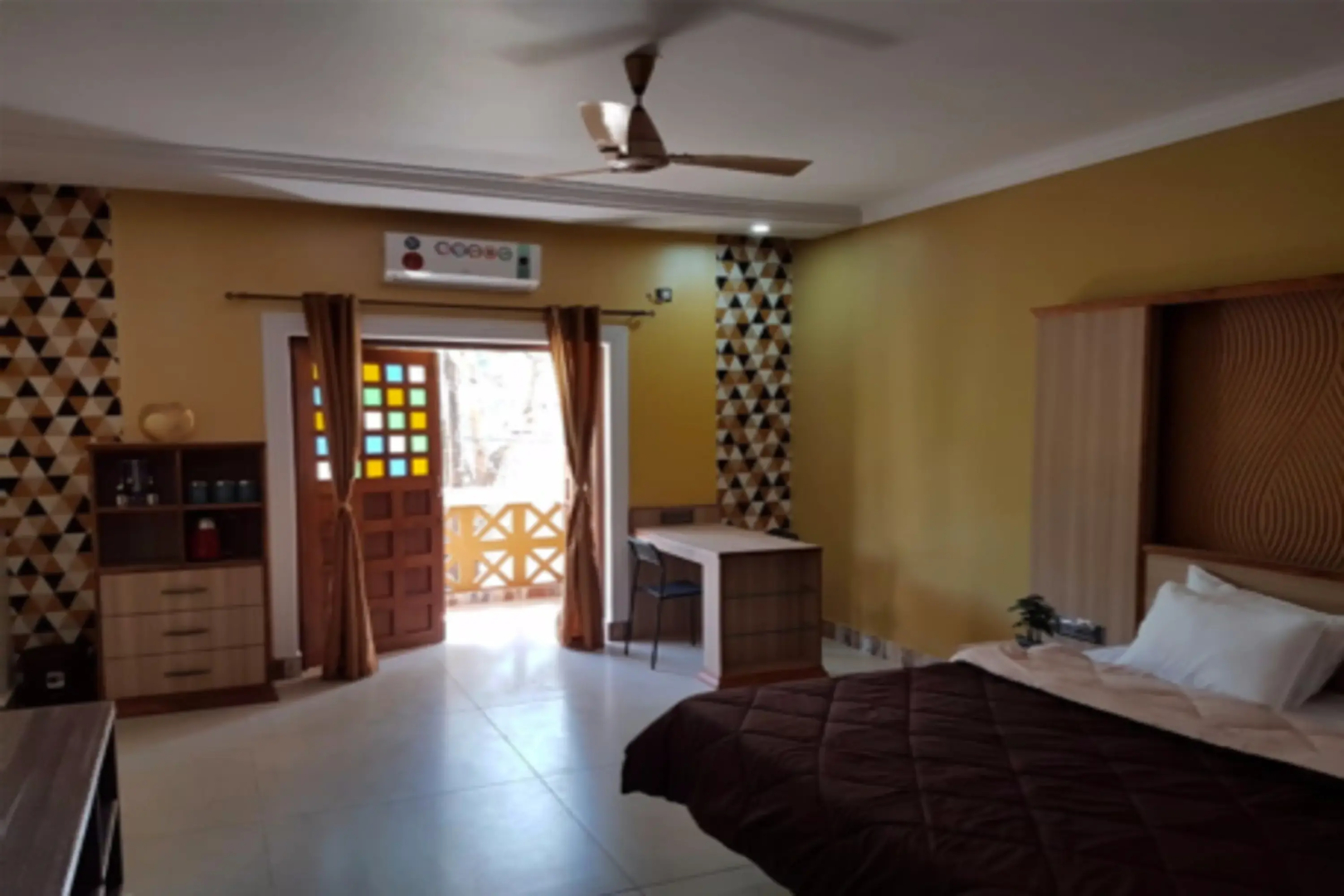 Отель JM Vista Suites