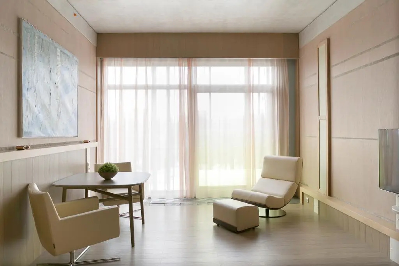 Отель Garden Embassy