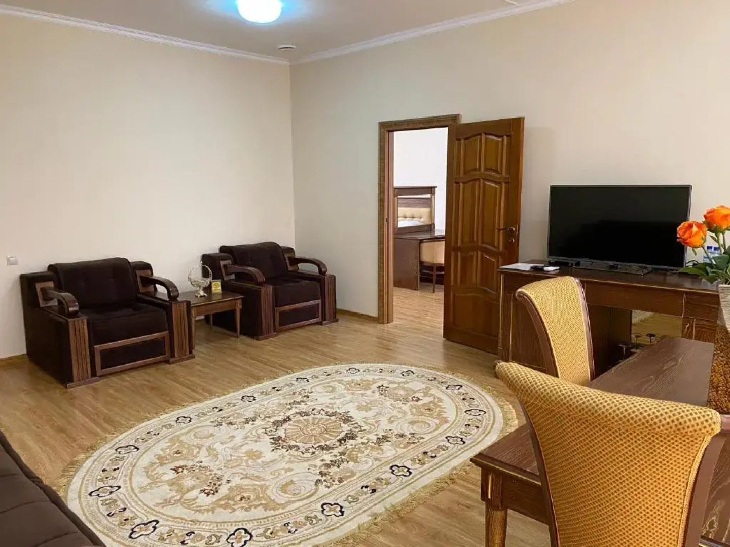 Отель Continent